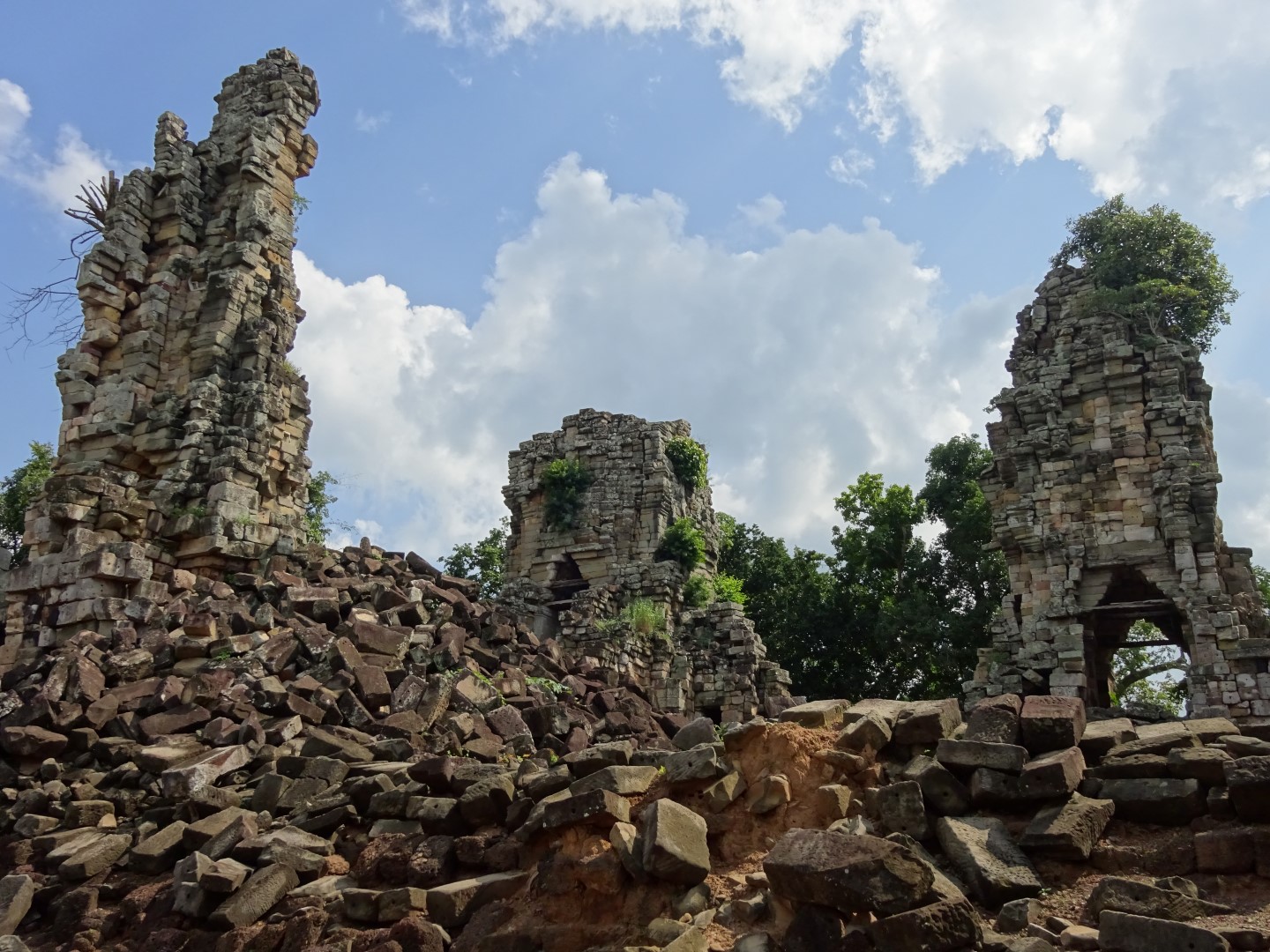 attraction-Banteay Torp 2.jpg